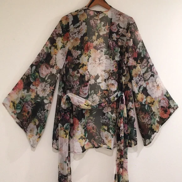 Show Me Your Mumu Beaux Beaux Kimono ~ in Madame Fleur